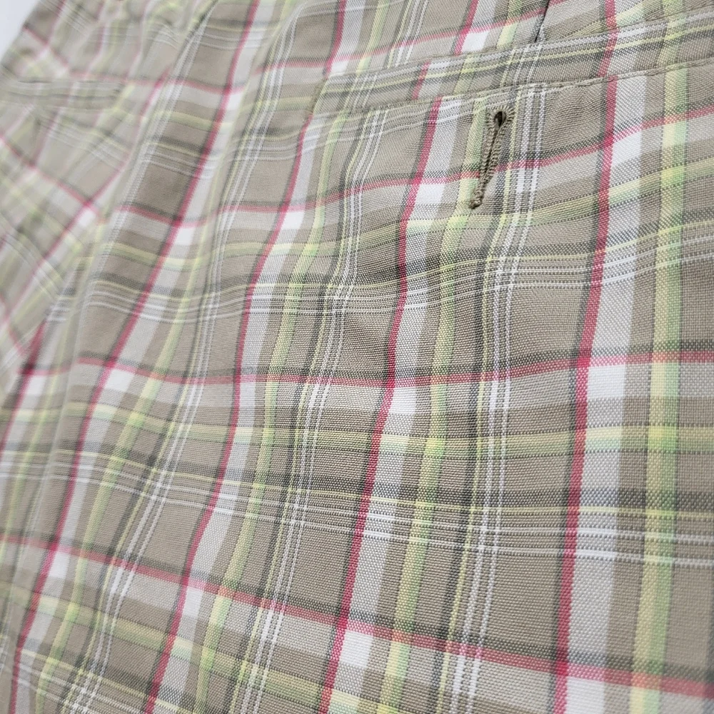 Roundtree & Yorke Gold Label Mens Shorts 32 Green Plaid Preppy School Classic